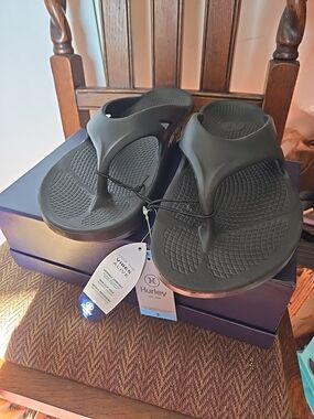 Hurley Black Thong Flip Flop Sandals New 9 Black